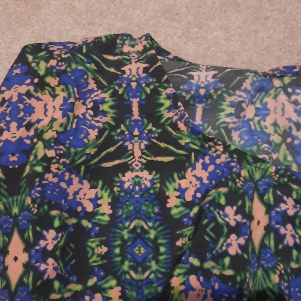 Dress - Picture 3 of 6